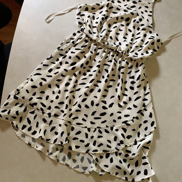 Halter, Short Flow Dress - Picture 3 of 4